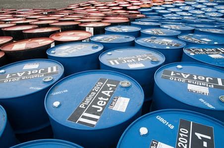 El coste del queroseno: Los clientes pagan más, mientras las aerolíneas pagan menos